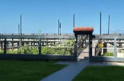 Apartamento quadra 3 dormitórios com vista mar , meia praia, itapema - sc