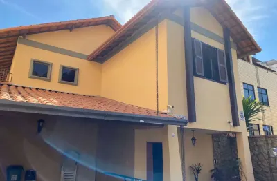 Casa com 3 quartos à venda no São Mateus, Juiz de Fora 