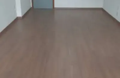 Sala comercial à venda no Centro, Juiz de Fora 