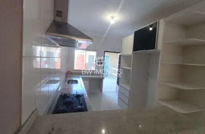 Casa, 3 q com suite, piscina, área gourmet, despensa
