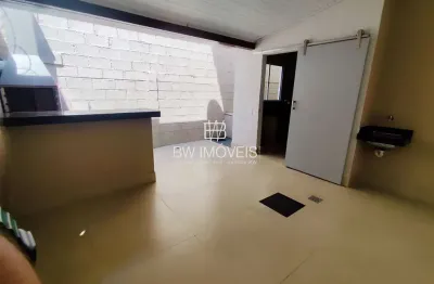 Condomínio são francisco - sobrado, 2q, área goumet, reformada, condomínio fechado, possui lazer, resid flórida