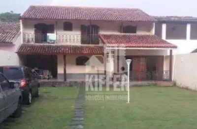Casa duplex com 3 quartos, 220m² e quintal gramado – Região Oceânica de Niterói