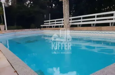 Casa em condomínio de alto padrão com 4 quartos, piscina e área gourmet – niterói/rj