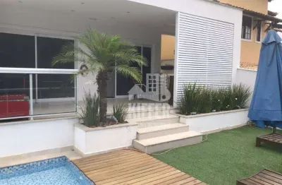 Casa alto padrão em condomínio fechado com piscina, 3 quartos (2 suítes) e vista para bosque – segurança e natureza em harmonia