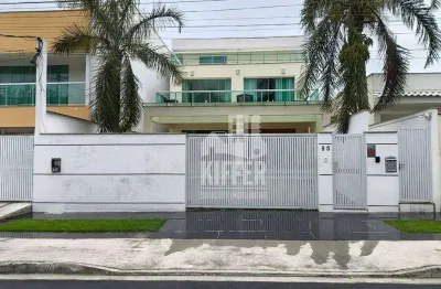 Casa à venda em itaipu – 7 quartos, piscina e a poucos metros da praia