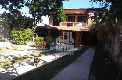 Casa á venda em itaipu  niterói/rj  com 5 quartos sendo 2 suítes