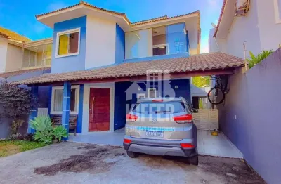 Casa alto padrão com 3 suítes, piscina e área gourmet em itaipu