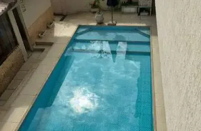 Casa com 4 quartos à venda, 310 m² por R$ 1.190.000 - Itaipu - Niterói/RJ