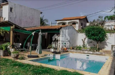 Casa com 4 dormitórios à venda, 300 m² por R$ 2.400.000,00 - Piratininga - Niterói/RJ