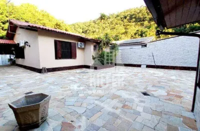 Casa linear com 3 quartos, suíte e área gourmet – santo antônio, niterói
