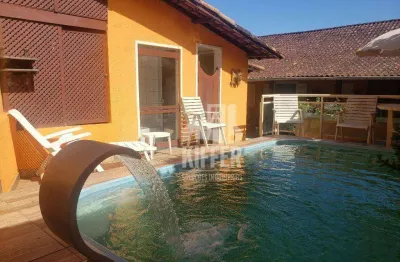 Casa linear na região oceânica – 3 quartos, lazer completo e vista serra