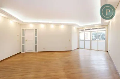Apartamento amplo com 3 quartos (1 suíte) à venda no centro