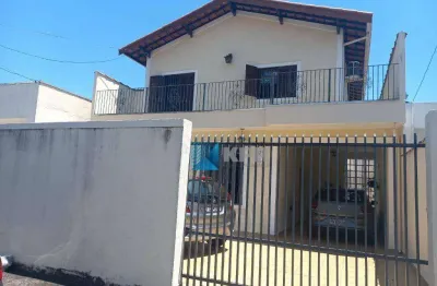 Casa à venda, 3 dormitórios uma suíte, 250 m², no jardim das indústrias!