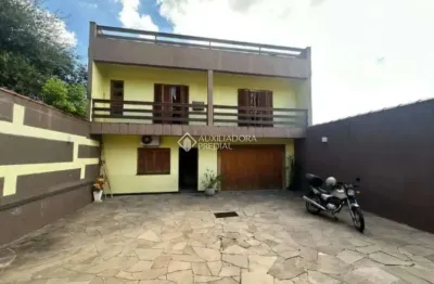 Casa em condomínio fechado com 4 quartos para alugar na rua monte bonito, 32, jardim floresta, porto alegre, 200 m2 por r$ 9.000