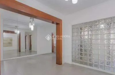 Apartamento com 2 quartos para alugar na avenida palmira gobbi, 1035, humaitá, porto alegre, 79 m2 por r$ 1.700