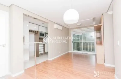 Apartamento com 3 quartos para alugar na rua teotônia, 300, camaquã, porto alegre, 72 m2 por r$ 3.500