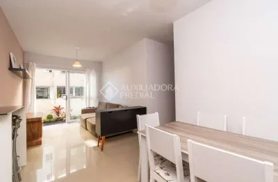 Apartamento com 1 quarto para alugar na rua mariano de matos, 520, santa tereza, porto alegre, 62 m2 por r$ 2.150