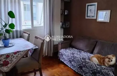 Apartamento com 3 quartos para alugar na rua professor álvaro alvim, 450, rio branco, porto alegre, 60 m2 por r$ 1.800