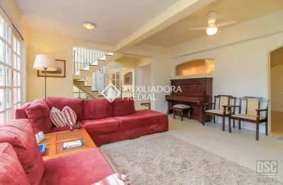 Casa em condomínio fechado com 3 quartos para alugar na rua engenheiro jorge porto, 263, ipanema, porto alegre, 312 m2 por r$ 4.900