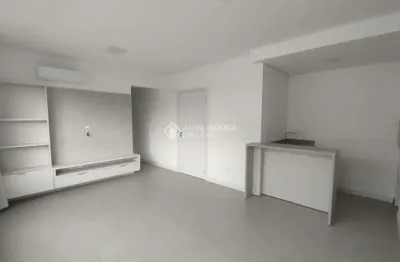 Apartamento com 2 quartos para alugar na avenida joão wallig, 324, passo da areia, porto alegre, 69 m2 por r$ 3.700