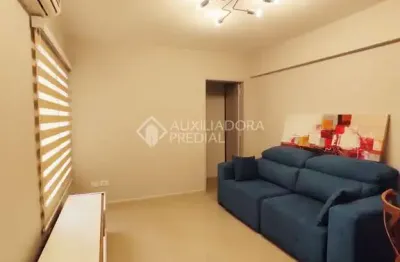 Apartamento com 1 quarto para alugar na rua washington luiz, 314, centro histórico, porto alegre, 39 m2 por r$ 2.000