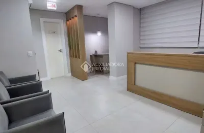 Sala comercial à venda na rua vidal ramos, 31, centro, florianópolis, 212 m2 por r$ 950.000