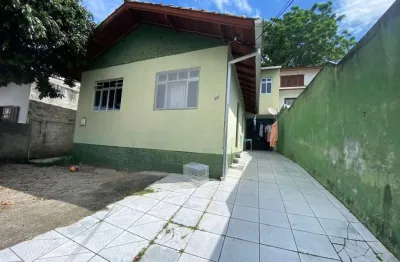 Casa com 4 quartos à venda na rua padre schrader, 238, agronômica, florianópolis, 250 m2 por r$ 1.400.000