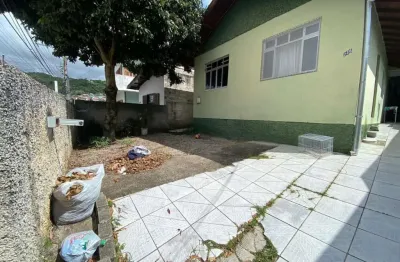 Casa com 4 quartos à venda na rua padre schrader, 238, agronômica, florianópolis, 250 m2 por r$ 1.400.000