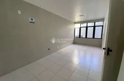 Sala comercial à venda na rua presidente coutinho, 610, centro, florianópolis, 45 m2 por r$ 320.000
