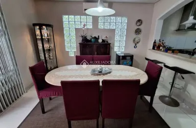 Casa com 5 quartos à venda na rua mar del plata, 970, barreiros, são josé, 242 m2 por r$ 980.000