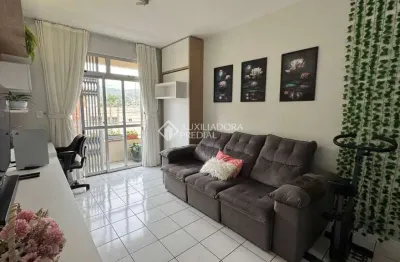 Apartamento com 2 quartos à venda na rua douglas seabra levier, 109, carvoeira, florianópolis, 68 m2 por r$ 590.000