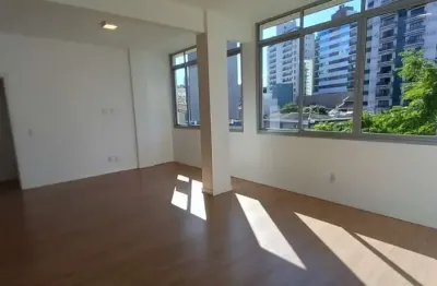 Apartamento com 3 quartos à venda na avenida prefeito osmar cunha, 525, centro, florianópolis, 108 m2 por r$ 998.000