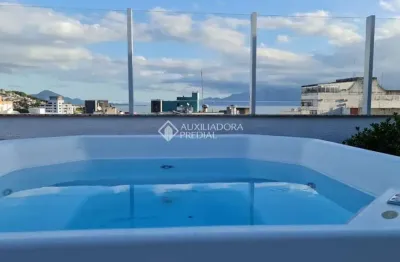 Cobertura com 3 quartos à venda na rua araújo figueiredo, 77, centro, florianópolis, 173 m2 por r$ 1.600.000