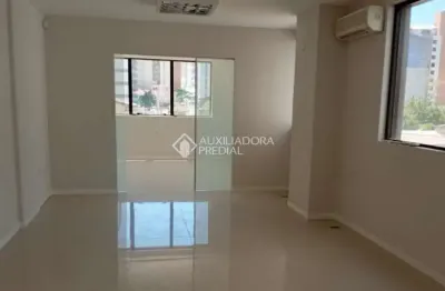 Sala comercial à venda na rua crispim mira, 184, centro, florianópolis, 48 m2 por r$ 450.000