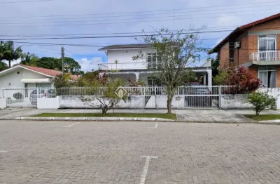 Casa com 6 quartos à venda na avenida jacarandá, 567, daniela, florianópolis, 297 m2 por r$ 4.200.000