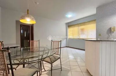 Apartamento com 1 quarto à venda na rua fernando machado, 224, centro, florianópolis, 49 m2 por r$ 550.000