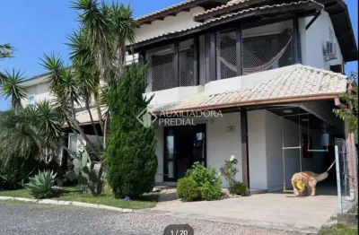 Casa em condomínio fechado com 5 quartos à venda na Rodovia Francisco Magno Vieira, 4023, Campeche, Florianópolis, 270 m2 por R$ 3.495.000
