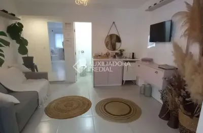 Sala comercial à venda na rua feliciano nunes pires, 168, centro, florianópolis, 32 m2 por r$ 650.000