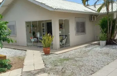 Casa com 3 quartos à venda na rua durval pires da cunha, 93, sambaqui, florianópolis, 157 m2 por r$ 2.100.000