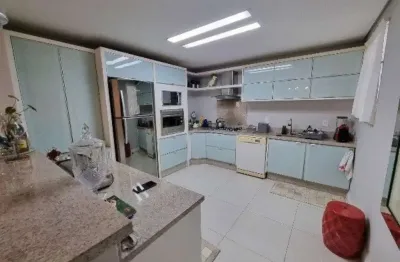 Casa com 3 quartos à venda na rua josé boiteux, 190, centro, florianópolis, 274 m2 por r$ 3.500.000