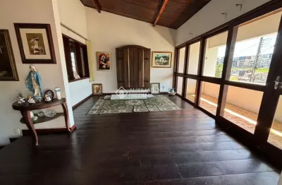 Casa com 3 quartos à venda na rua pascoal simone, 815, coqueiros, florianópolis, 180 m2 por r$ 2.700.000