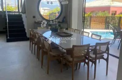 Casa em condomínio fechado com 5 quartos à venda na luciano de bona, 7001, centro, peruíbe, 259 m2 por r$ 2.600.000