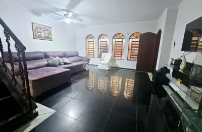 Casa em condomínio fechado com 5 quartos à venda na parati, 148, vila pinheirinho, santo andré, 210 m2 por r$ 1.150.000