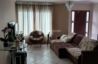 Casa com 3 quartos à venda na rua benedito massaroppi, 235, dos casa, são bernardo do campo, 228 m2 por r$ 1.100.000