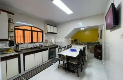 Casa com 3 quartos à venda na rua carlos tamagnini, 227, vila nossa senhora das vitórias, mauá, 125 m2 por r$ 599.000