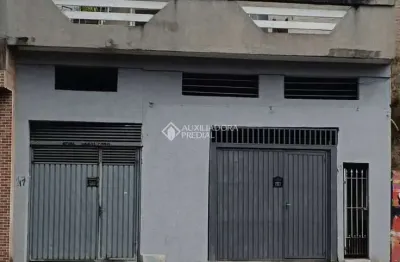 Casa com 4 quartos à venda na rua martim pinheiro, 17, vila vitória, santo andré, 210 m2 por r$ 795.000