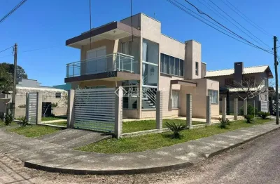 Casa com 5 quartos à venda na rua do lírio, 826, capão novo, capão da canoa, 158 m2 por r$ 890.000
