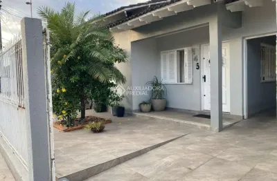 Casa com 2 quartos à venda na rua alvício silva, 7189, vila carlos antônio wilkens, cachoeirinha, 200 m2 por r$ 650.000