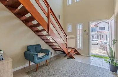 Casa com 3 quartos à venda na rua tijuca, 256, parque da matriz, cachoeirinha, 166 m2 por r$ 560.000