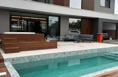Casa com 4 quartos à venda na rua stella mares, 74, ingleses do rio vermelho, florianópolis, 498 m2 por r$ 4.470.000